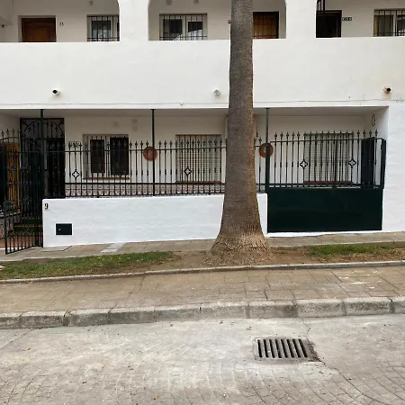 Chalet Adosado Coto De Las Rosas Semesterbostad *