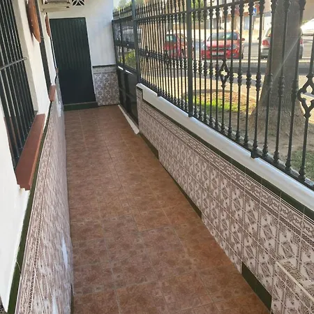 Chalet Adosado Coto De Las Rosas 托雷莫利诺斯